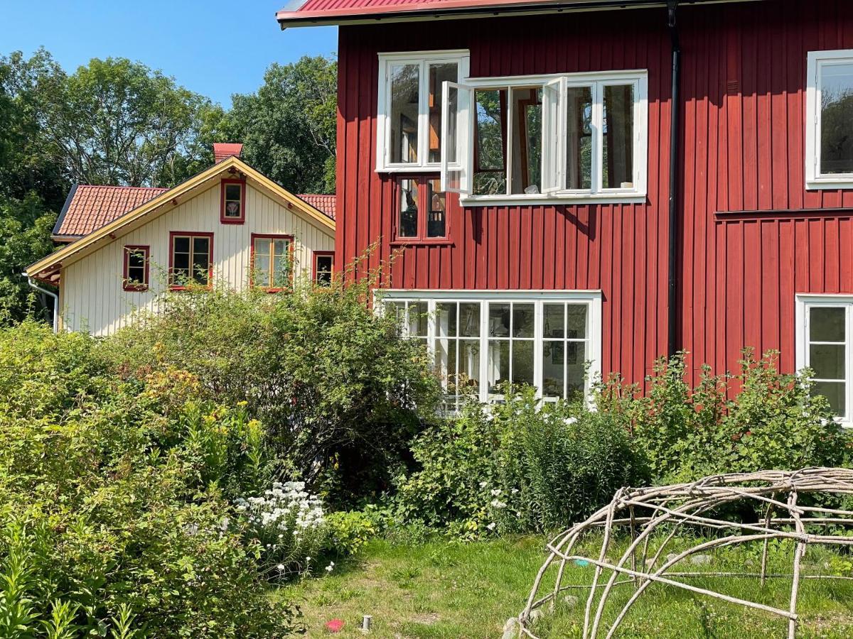 Summer Bnb Kaerlingesund Retreat Center Bed and Breakfast Uddevalla Esterno foto