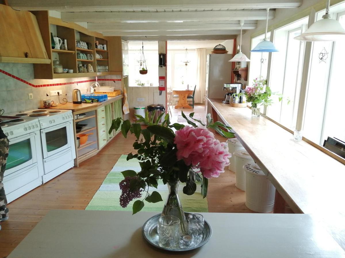 Summer Bnb Kaerlingesund Retreat Center Bed and Breakfast Uddevalla Esterno foto